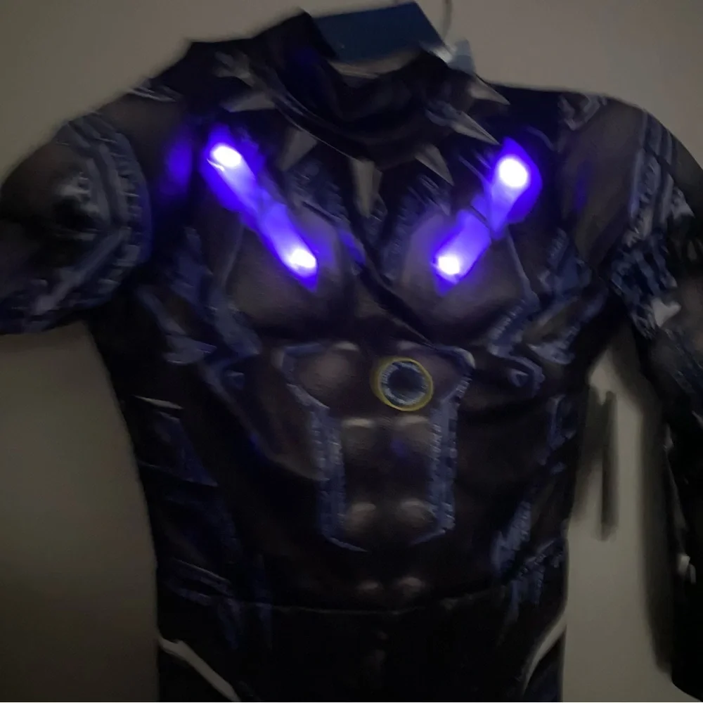 New Disney Marvel Avengers Black Panther Light-Up Costume for Kids 11-12